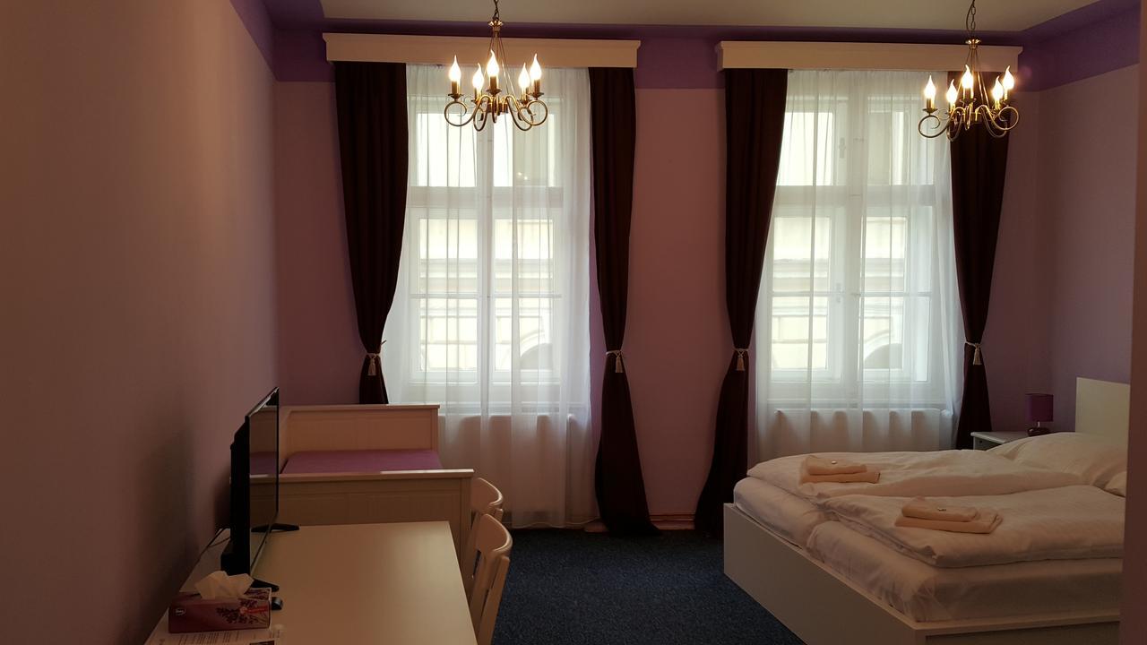 Penzion U Lucerny Hotel Jindrichuv Hradec Luaran gambar