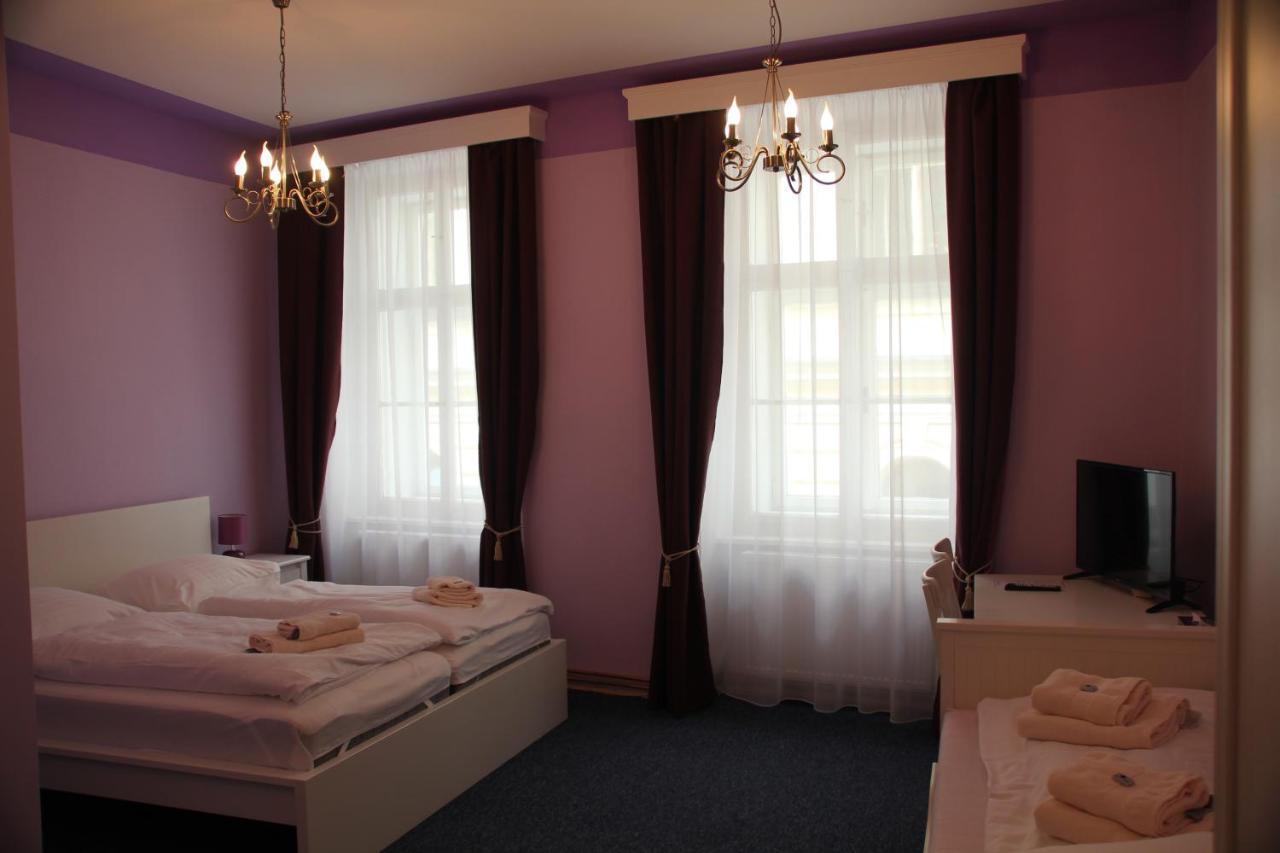 Penzion U Lucerny Hotel Jindrichuv Hradec Luaran gambar